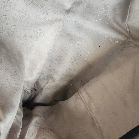 Michael Kors Shoulder  Bag - Picture 13 of 17